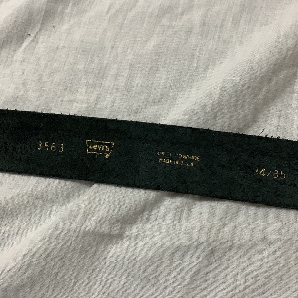 Vintage Levi’s metal buckle belt - Picture 3 of 4